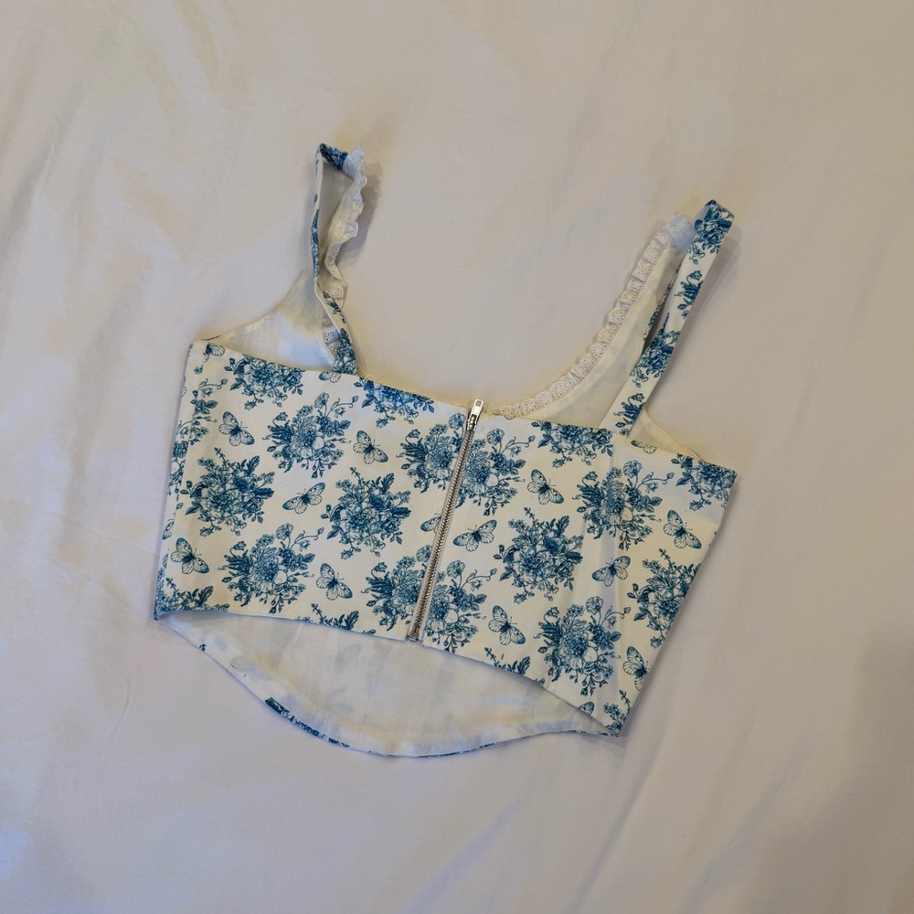 With Jean Blue and White Floral Tank Top - Picture 2 of 3